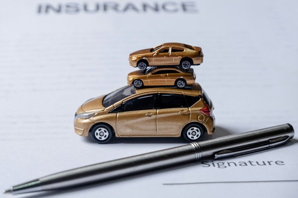 Assurance auto : résilier facilement avec la banque postale